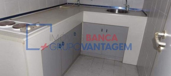 Gewerbliche Immobilie in Santarem, Portugal 242m², Nr. 71659 5