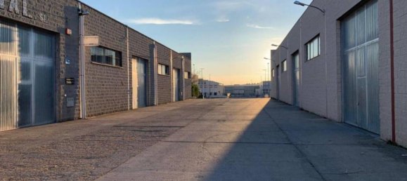 Almacén en Medina del Campo, Spain 910 m² No. 108360 3