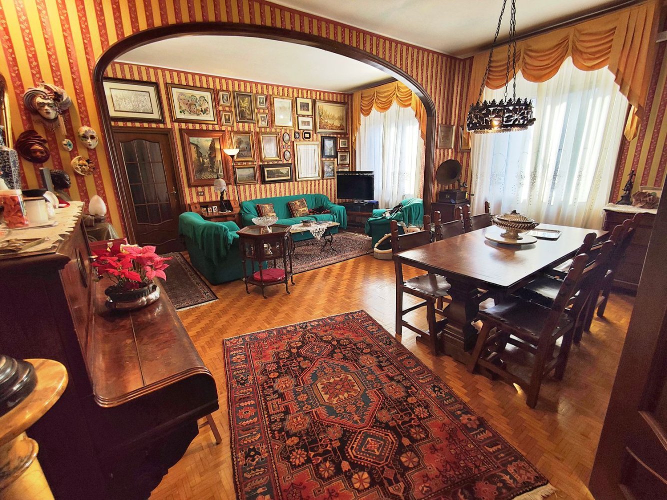 Квартира с 4 комнатами в Милан, Италия № 250288