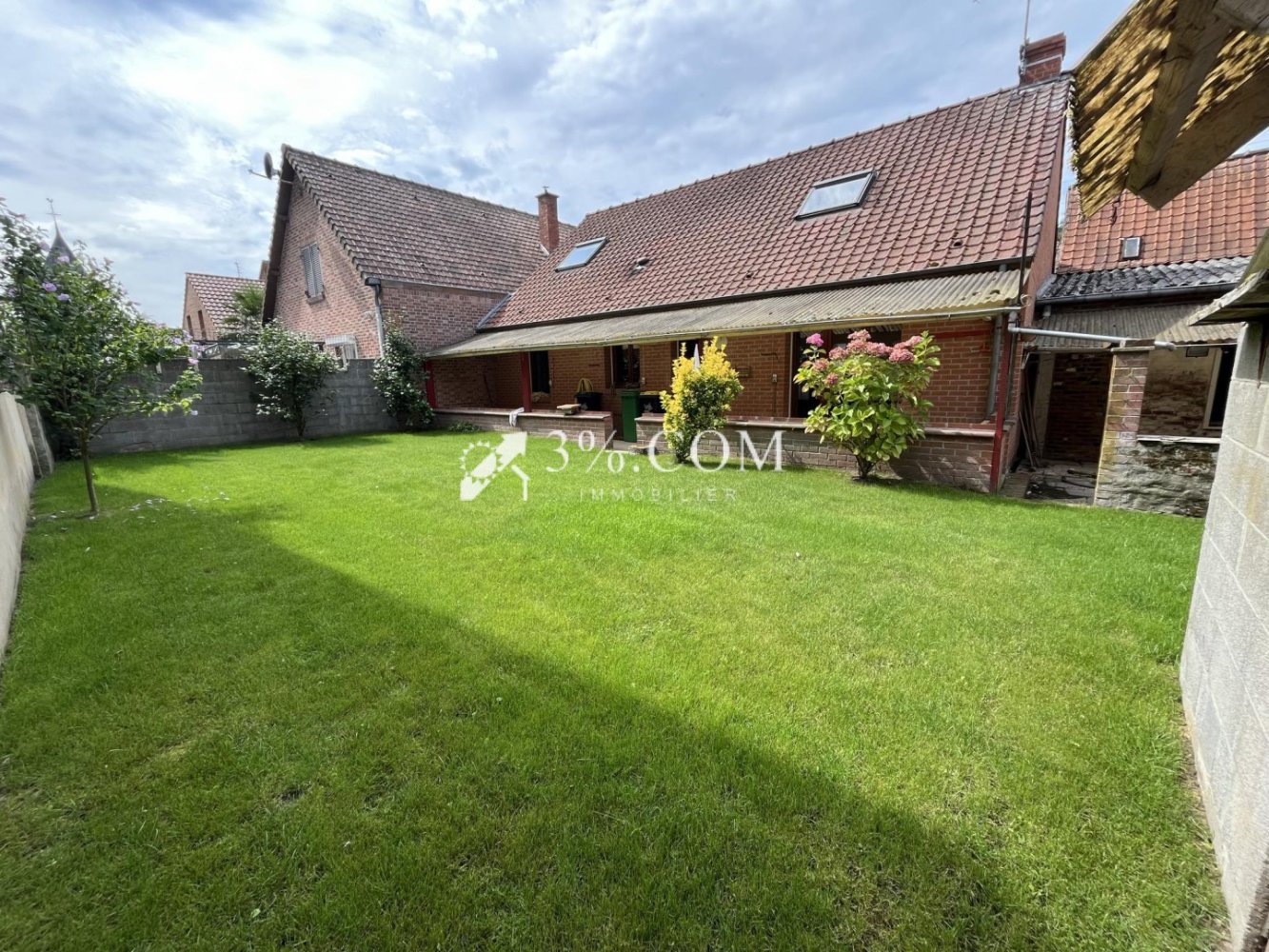 3 bedrooms Villa in Attiches, France No. 250482