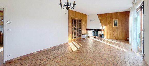 6 bedrooms House in Rumilly, France No. 263876 3