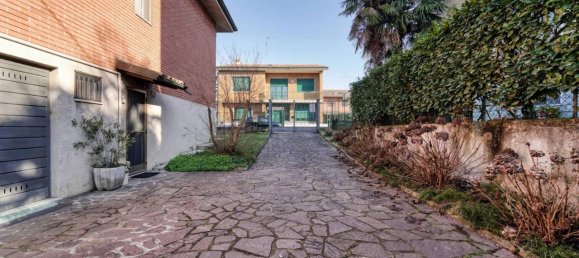 4-salle Villa à Melegnano, Italy No. 25755 28