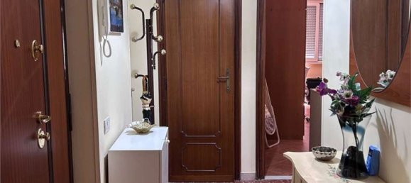 Apartamento de 2 dormitorios en Rome, Italy No. 360067 2