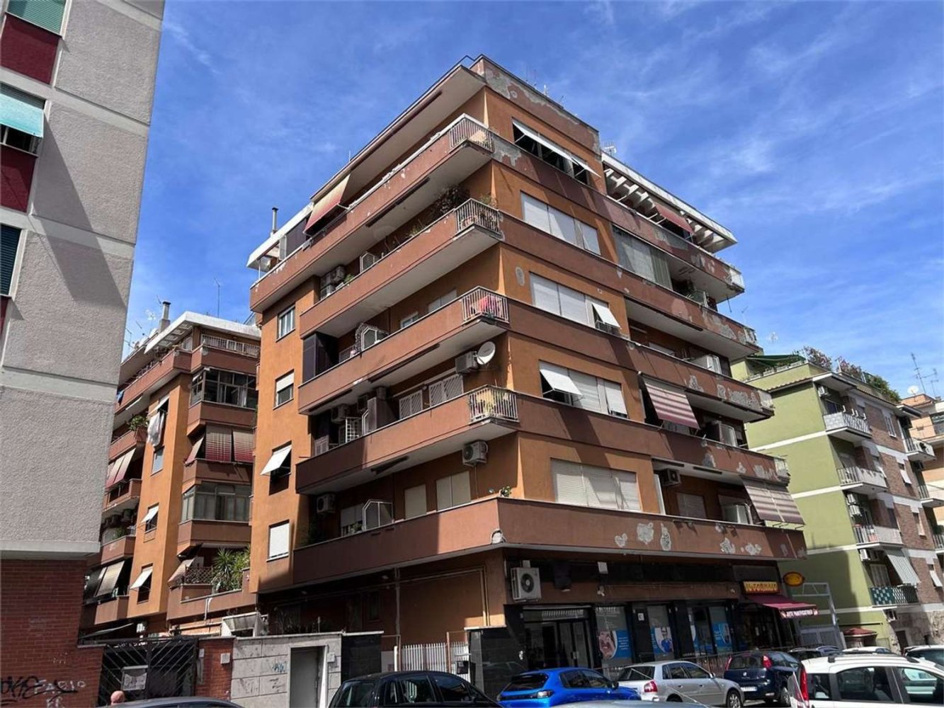 Apartamento de 2 dormitorios en Rome, Italy No. 360067