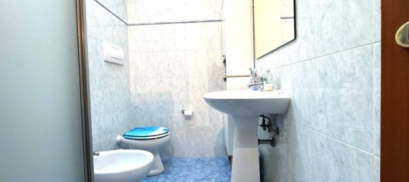 3 rooms House in Prato, Italy No. 65034 13