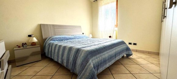3 rooms House in Prato, Italy No. 65034 11