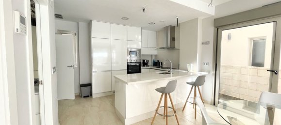 3 bedrooms House in Alicante, Spain No. 188716 24