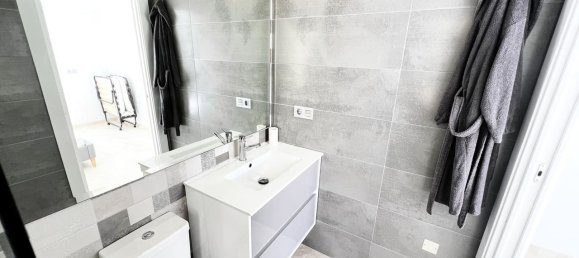 3 bedrooms House in Alicante, Spain No. 188716 2