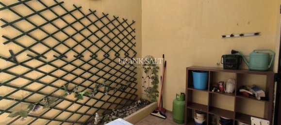 2 bedrooms House in Birzebbuga, Malta No. 1974 8