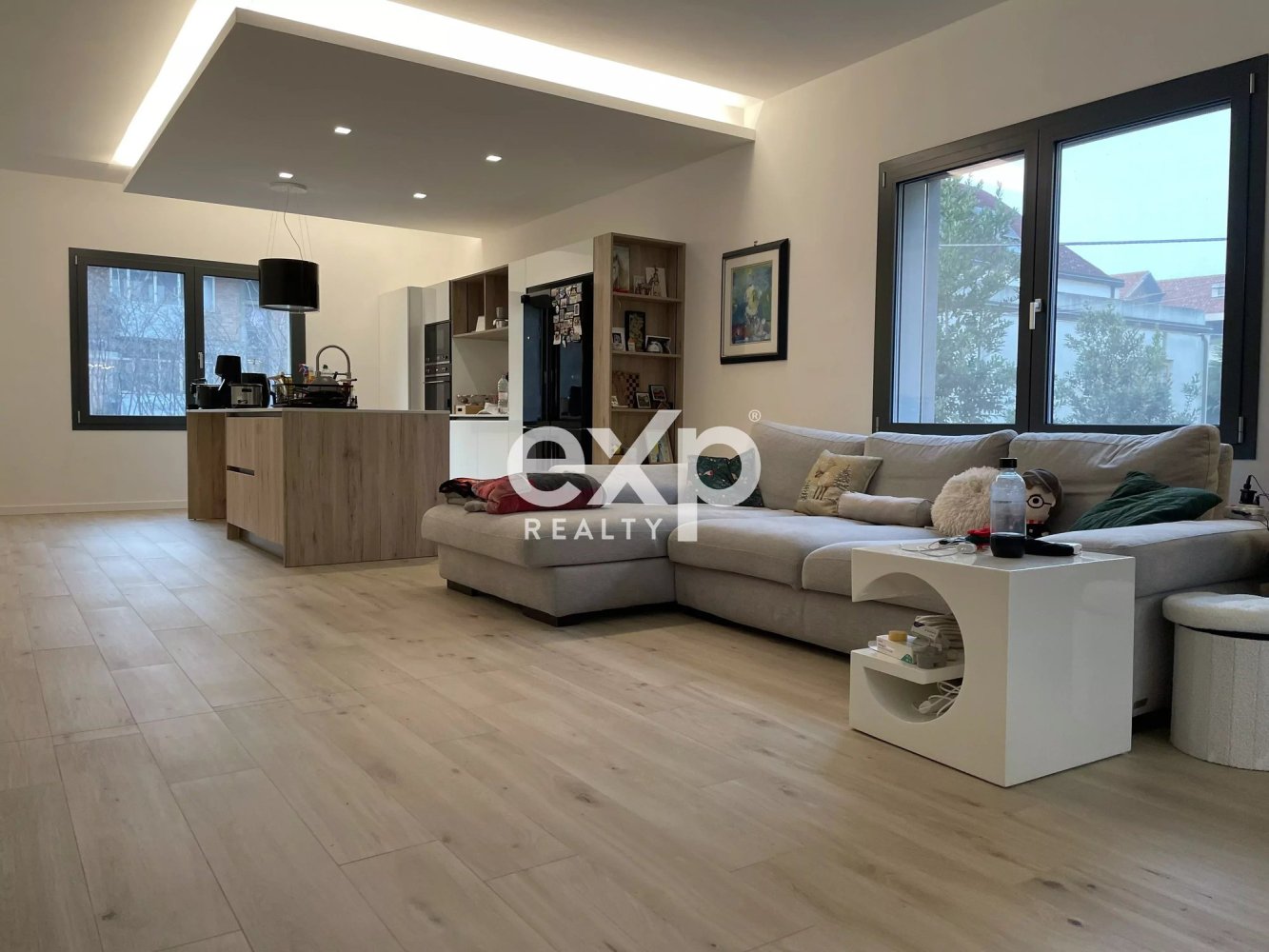 3 bedrooms Villa in Venice, Italy No. 106463
