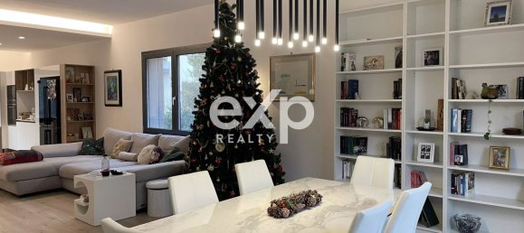 3 bedrooms Villa in Venice, Italy No. 106463 3