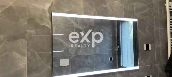 3 bedrooms Villa in Venice, Italy No. 106463 9