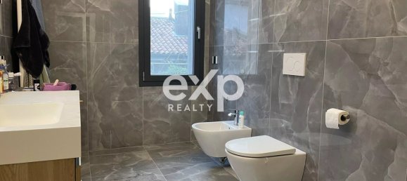 3 bedrooms Villa in Venice, Italy No. 106463 10