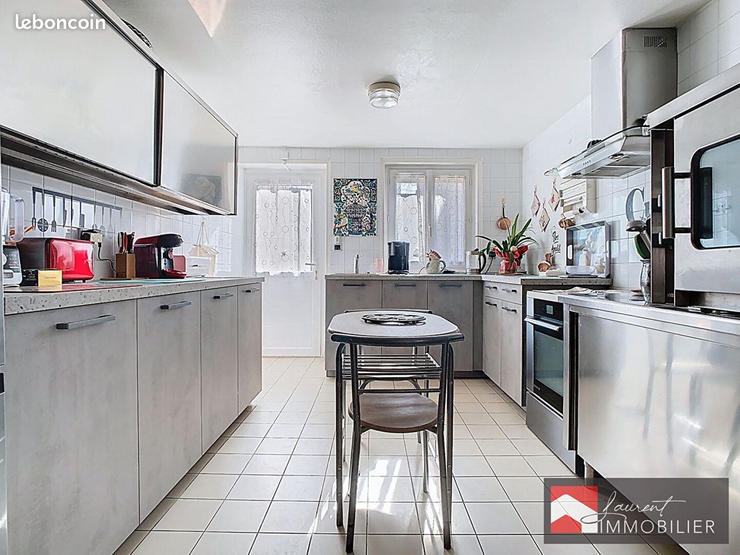 5 Schlafzimmer Haus in Marnay, France, Nr. 205679