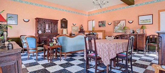 5 Schlafzimmer Haus in Marnay, France, Nr. 205679 11