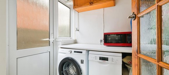 4 bedrooms House in Epsom, United Kingdom No. 9762 11