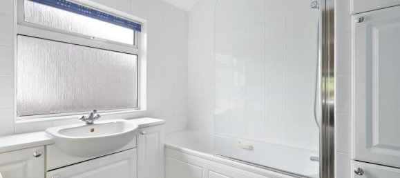 4 bedrooms House in Epsom, United Kingdom No. 9762 19