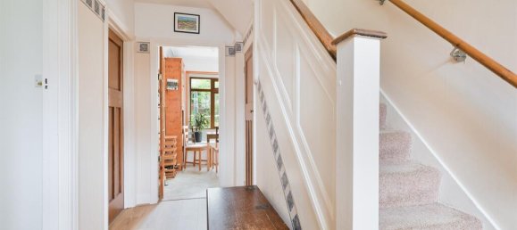 4 bedrooms House in Epsom, United Kingdom No. 9762 12