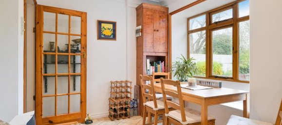 4 bedrooms House in Epsom, United Kingdom No. 9762 8