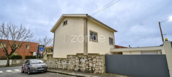 3 bedrooms House in Braga, Portugal No. 15123 40