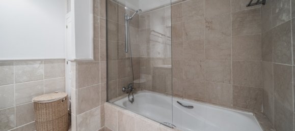 Apartamento de 1 dormitorio en Marbella, Spain No. 4652 13