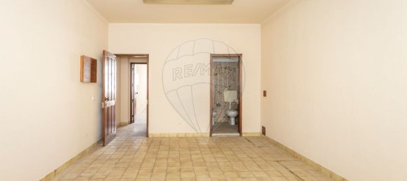 Офис 20м² в Баррейру, Португалия № 60133 2