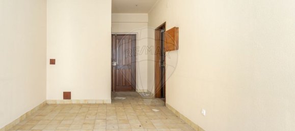 Офис 20м² в Баррейру, Португалия № 60133 24