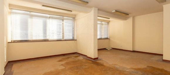 Офис 20м² в Баррейру, Португалия № 60133 8