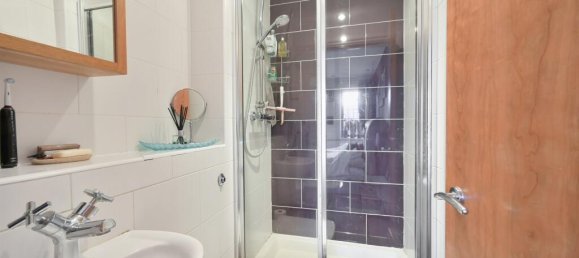 Квартира с 2 спальнями в Эпсом, Великобритания № 9722 10