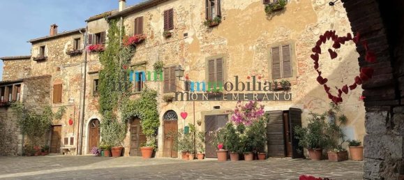 7 rooms Apartment in Manciano, Italy No. 25506 3