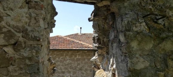 7 rooms Apartment in Manciano, Italy No. 25506 2