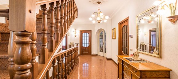 8-salle Villa à Cervere, Italy No. 145395 16