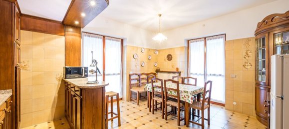 8-salle Villa à Cervere, Italy No. 145395 20