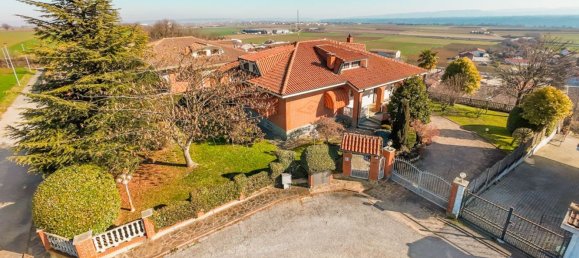 8-salle Villa à Cervere, Italy No. 145395 5