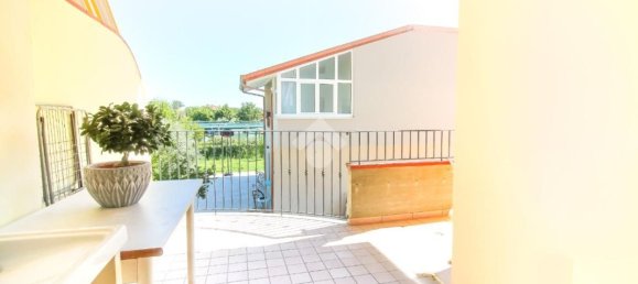 3-salle Appartement à Martinsicuro, Italy No. 295985 9