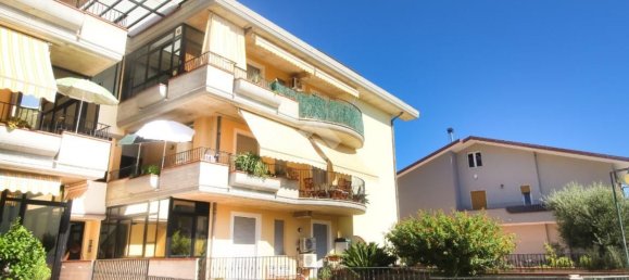 3-salle Appartement à Martinsicuro, Italy No. 295985 2