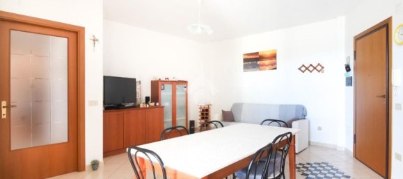 3-salle Appartement à Martinsicuro, Italy No. 295985 5