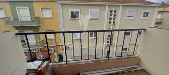 2 bedrooms Apartment in Barreiro, Portugal No. 91019 3
