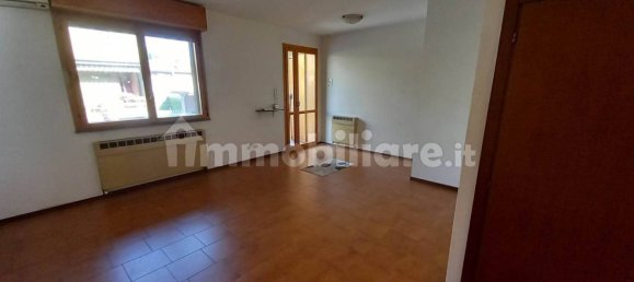 3 bedrooms House in Castelfranco Emilia, Italy No. 221853 4