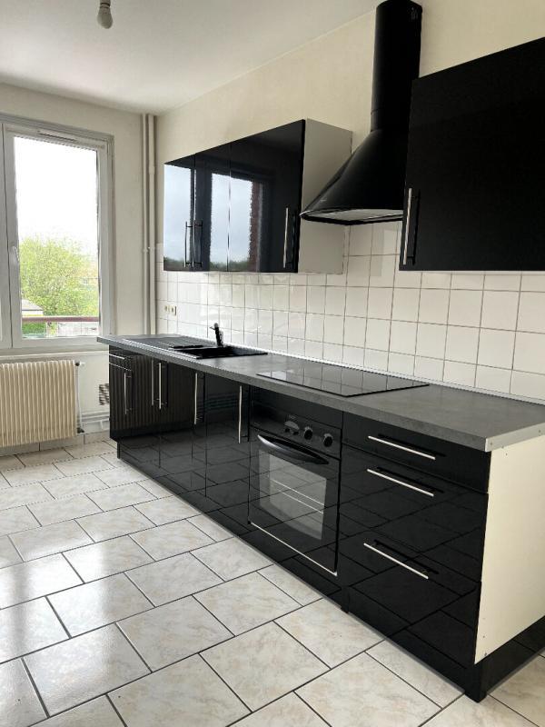 1 bedroom Apartment in Lille, France No. 60766