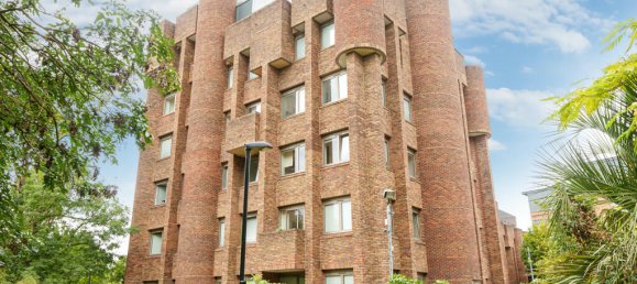 Studio in London, United Kingdom No. 7790 17