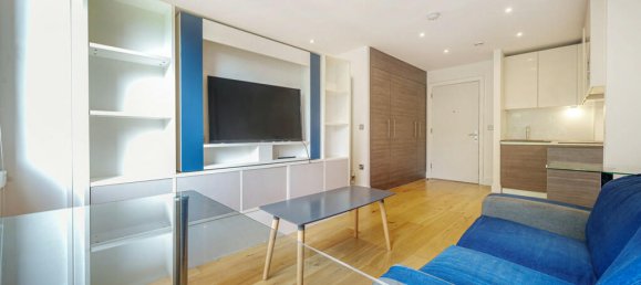 Studio in London, United Kingdom No. 7790 8