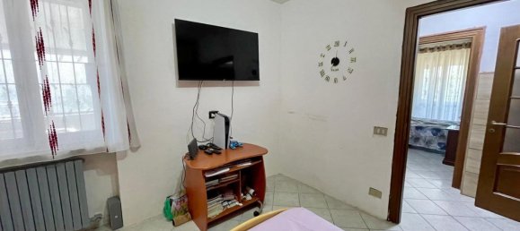 4 rooms Apartment in Bra, Italy No. 269727 8