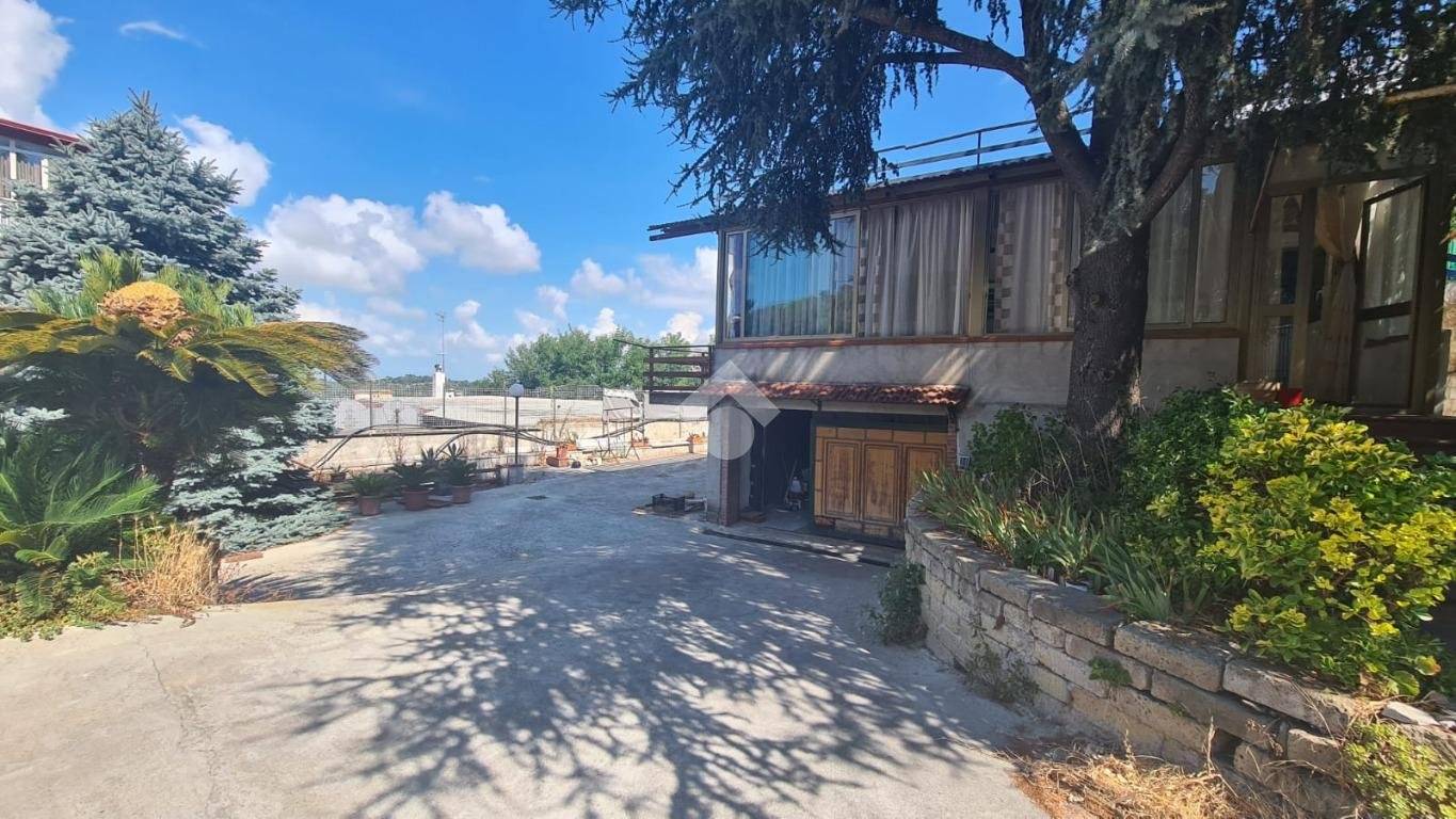 2 bedrooms Villa in Naples, Italy No. 85985