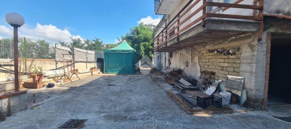 2 bedrooms Villa in Naples, Italy No. 85985 2