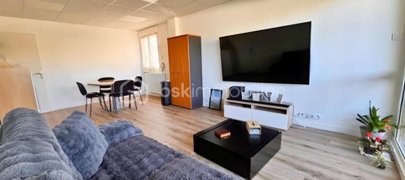 2 chambres Appartement à Chennevières-sur-Marne, France No. 330438 4