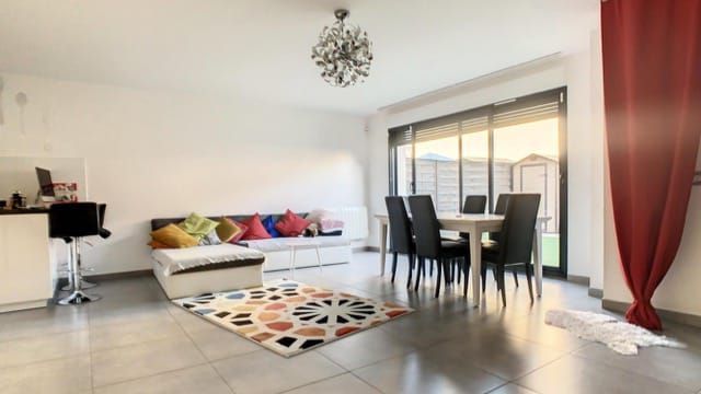 3 غرف نوم منزل في Le Blanc-Mesnil, France رقم 175792