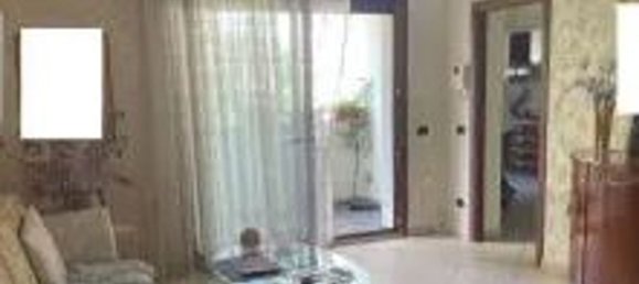 3-salle Appartement à Giussano, Italy No. 8194 2