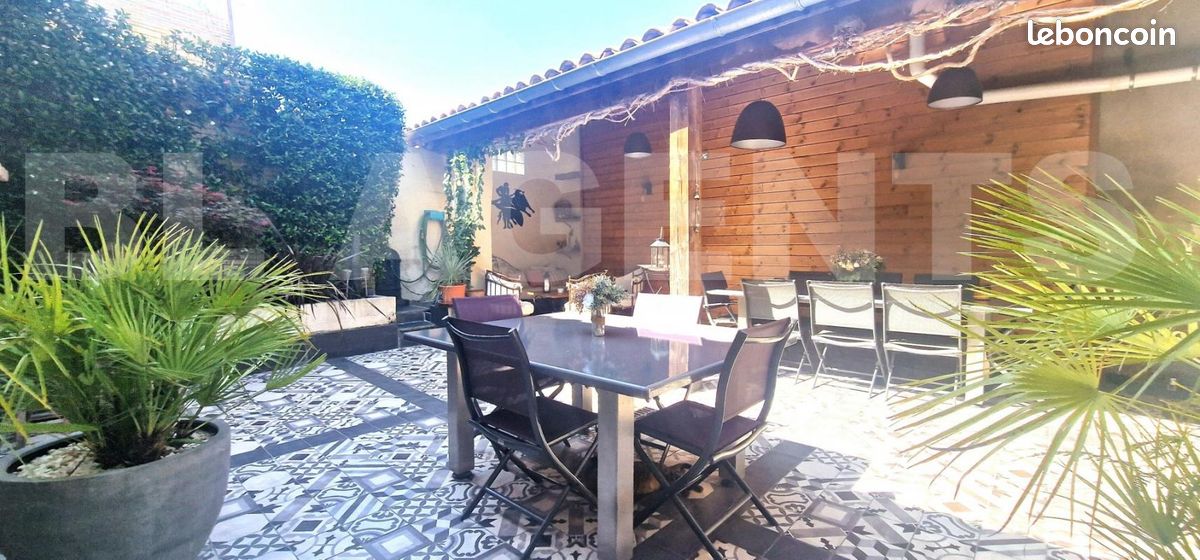 5 bedrooms House in Castelsarrasin, France No. 336286