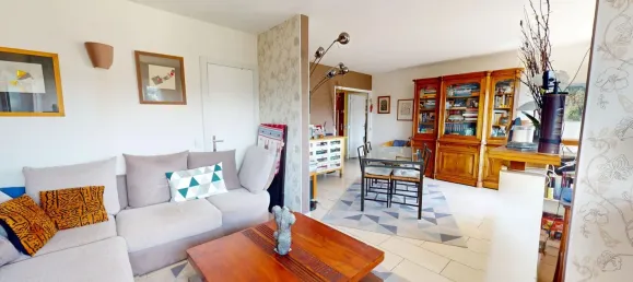 3 bedrooms Apartment in Lyon, France No. 351126 2